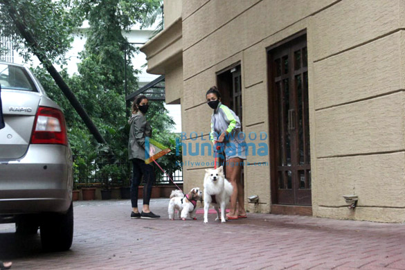 Photos: Malaika Arora and Sophie Choudry spotted in Khar Photos: Malaika Arora and Sophie Choudry spotted in Khar
