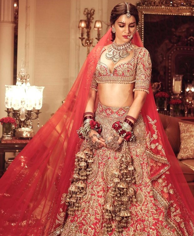 Kriti-Sanon-is-the-newest-muse-for-Manish-Malhotra%E2%80%99s-Nooraniyat-collection-1.jpg