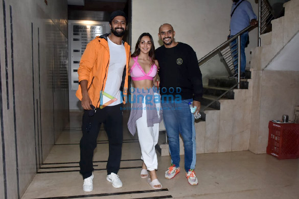 Photos: Kiara Advani, Vicky Kaushal and Shashank Khaitan snapped at dance rehearsal in Khar