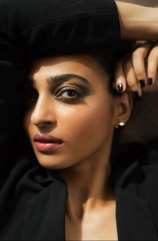 Radhika-Apte-nails-another-monochrome-look-3.jpg