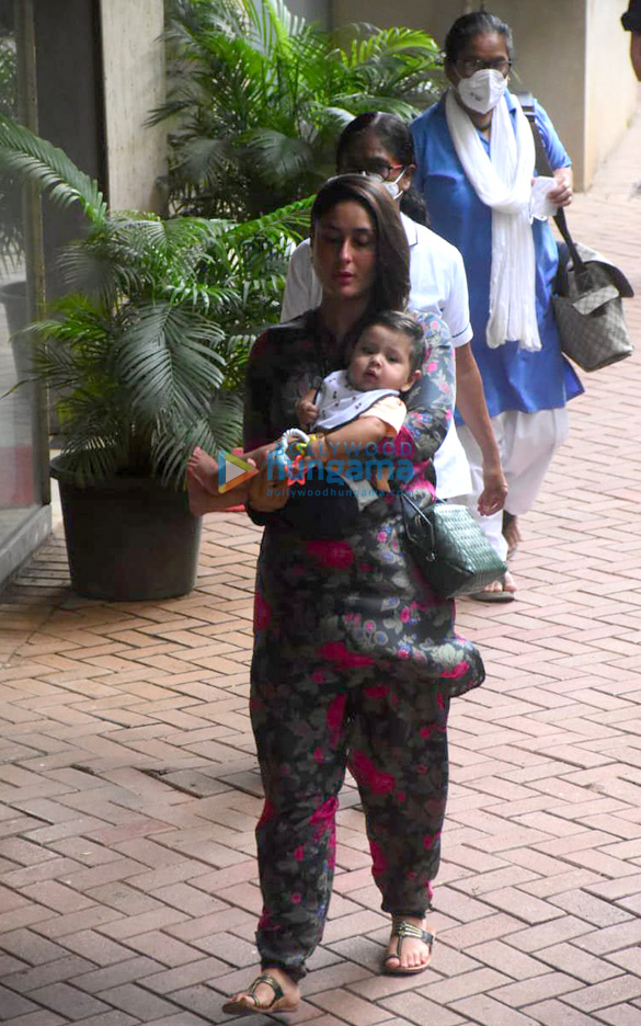 Photos: Kareena Kapoor Khan, Ibrahim Ali Khan and others snapped at Soha Ali Khan’s house for Inaaya’s birthday Photos: Kareena Kapoor Khan, Ibrahim Ali Khan and others snapped at Soha Ali Khan’s house for Inaaya’s birthday