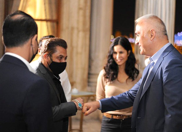 Salman Khan ve Katrina Kaif bir araya geldi Turizm Bakanı Katrina, en sevdiği Türk dizisini basına açıkladı View Posts