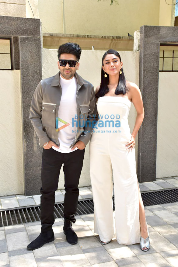 Photos: Guru Randhawa and Mrunal Thakur snapped promoting ‘Aise Na Chhodo’