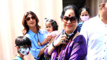 Photos: Shilpa Shetty snapped with her mother and kids at the Gateway of India