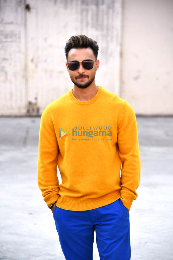 Photos: Aayush Sharma, Waluscha De Sousa and others snapped promoting their film Antim – The Final Truth Photos: Aayush Sharma snapped promoting his film Antim
