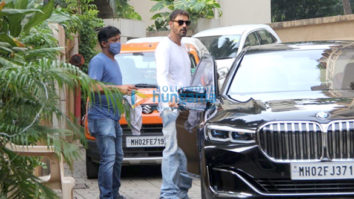 Photos: Arjun Rampal spotted in Bandra