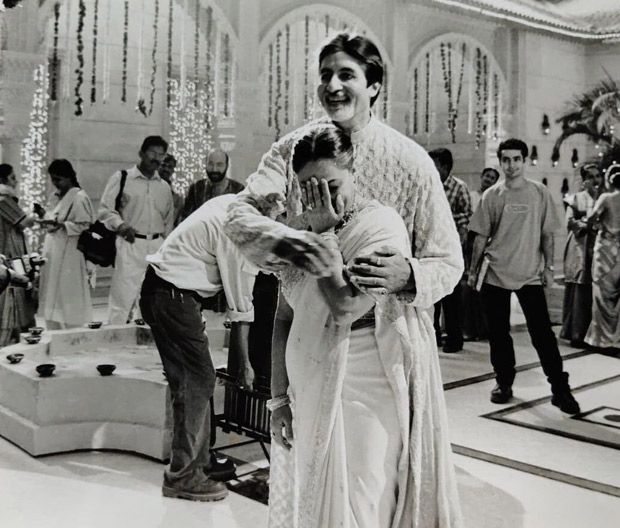 20 Years of Kabhi Khushi Kabhie Gham: Amitabh Bachchan shares a laugh with Jaya Bachchan; Gauri Khan and toddler Aryan Khan spotted in unsee photo