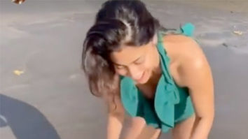 Shriya Saran kisses husband in goregous vacation photos, shares cute picture of daughter on the beach