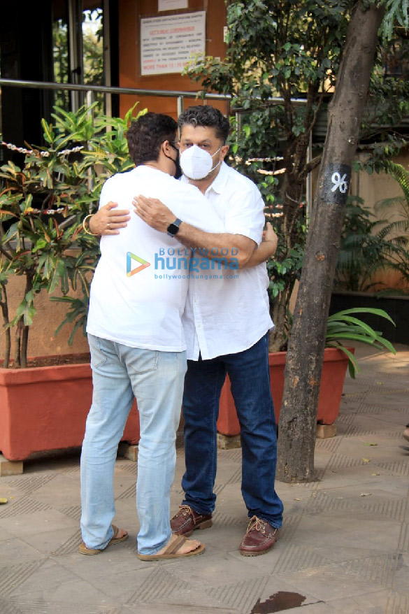 Photos Raveena Tandon’s father Ravi Tandon’s funeral 889977 (4