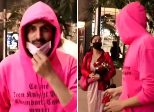 Kartik Aaryan gets chased by female fans holding roses at the airport; paparazzo asks the girls to go on one knee and propose : Bollywood News - Vimarsana News