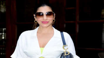 Photos: Sophie Choudry spotted in Khar