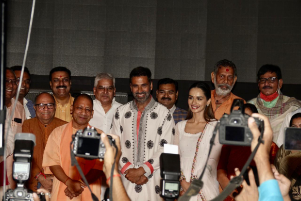 Uttar Pradesh Chief Minister Yogi Adityanath watches Samrat Prithviraj with Akshay Kumar, Manushi Chhillar and Dr. Chandraprakash Dwivedi, see photos