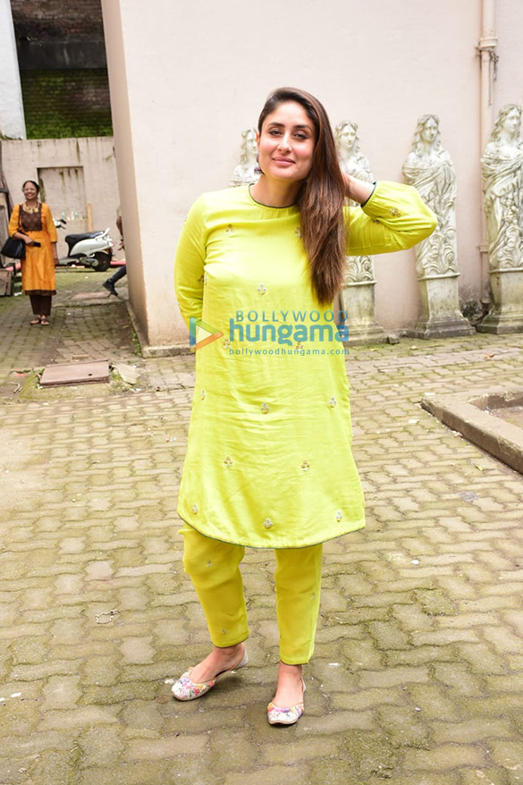 Photos Kareena Kapoor Khan spotted at Mehboob Studio in Bandra (5)