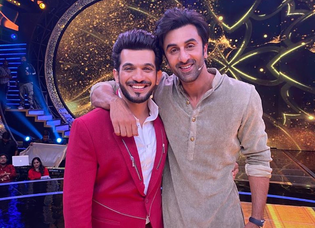 Ranbir Kapoor praises Arjun Bijlani as he reveals they studied in the same school, actor replies 'aa bas gale mil le yaar' : Bollywood News - Vimarsana News