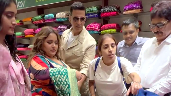 Akshay Kumar completes his promise by taking his reel sisters for shopping