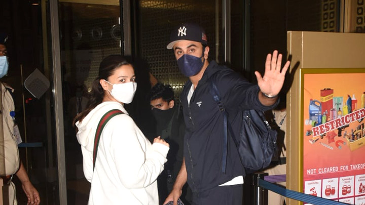 Alia Bhatt and Ranbir Kapoor spotted at the airport