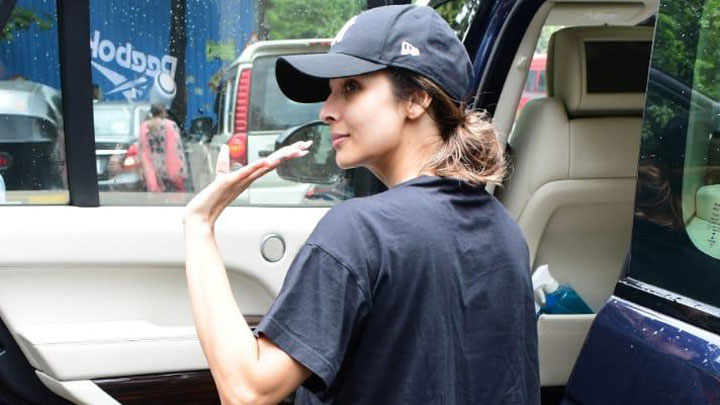 Malaika Arora waves at paps as she gets snapped post gym session