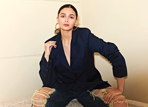 Alia Bhatt was asked about the stress of promotions during pregnancy; “Agar aap healthy ho, toh rest lene ki zarurat nahi,” replies the Darlings actress
