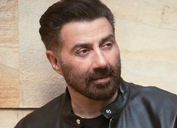 Sunny Deol recalls initial days of career; says, 'I was the only foolish one, other actors didn't have dates' : Bollywood News - Vimarsana News