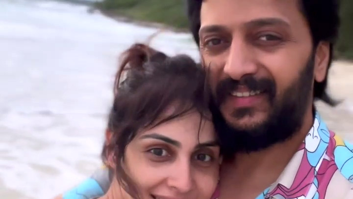 Riteish Deshmukh And Genelia Dsouza Give Us Couple Goals Bollywood Hungama 8133