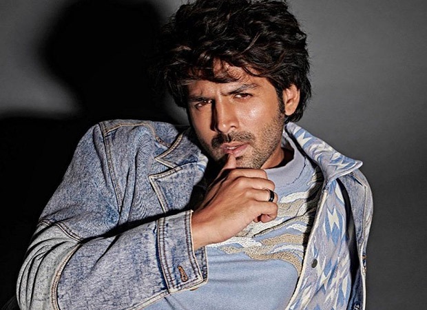 Satyaprem Ki Katha: Kartik Aaryan takes the film's team on a ride in his Lamborghini Urus : Bollywood News - Vimarsana News